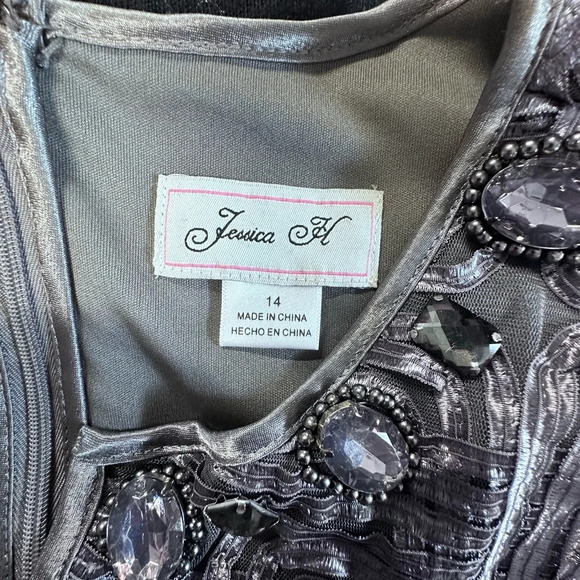 Jessica H Gray Sleeveless V-neck Sheath Mini Dress for Cocktail - Picture 9 of 9